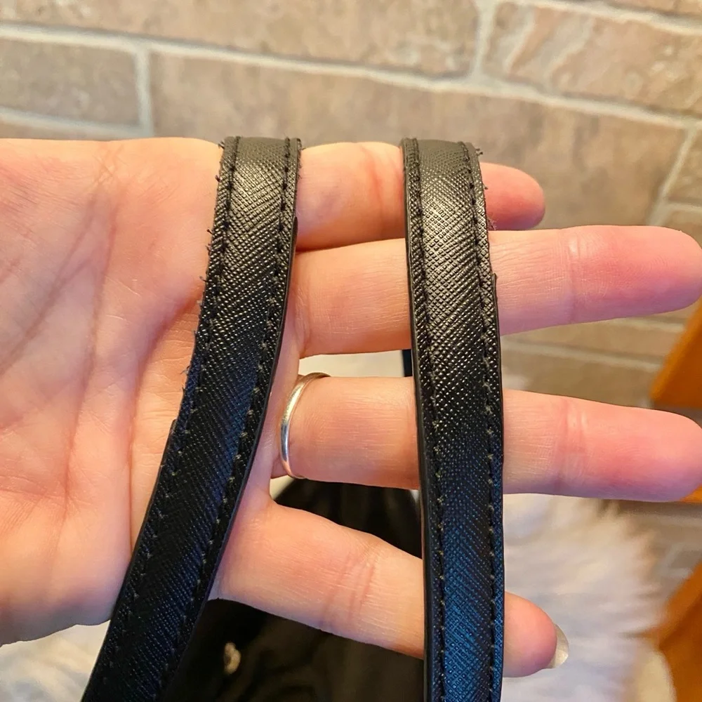 Michael Kors Monogram Black and White Tote - Picture 5 of 15